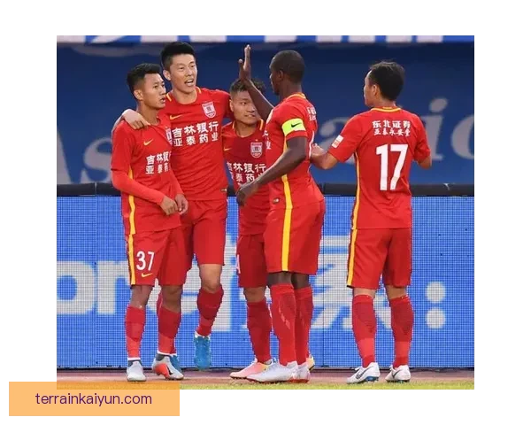 中超赛季冲刺阶段各队竞争格局与积分走势分析